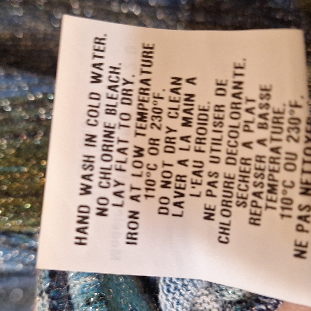 Cartise women's made in canada metallic stripe bell sleeve blouse size small - Picture 7 of 7